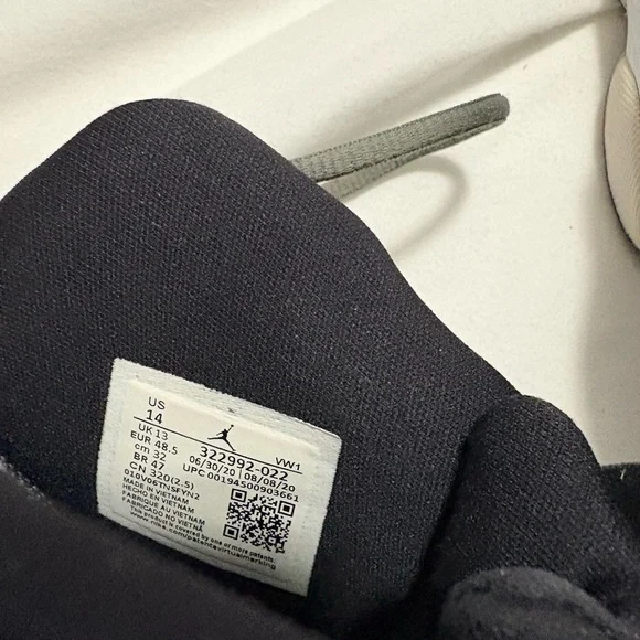 Air Jordan 6 Rings Smoke Grey,Black and Red Sneakers Size 14 - Picture 7 of 8